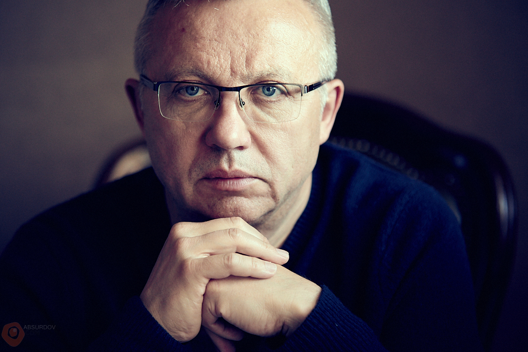 портрет украинского банкира Александра Савченко в кабинете